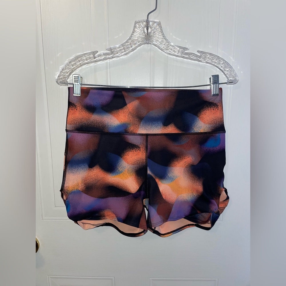 NWOT Fabletics PureLuxe High Waisted Twist 3” Short SZ LG